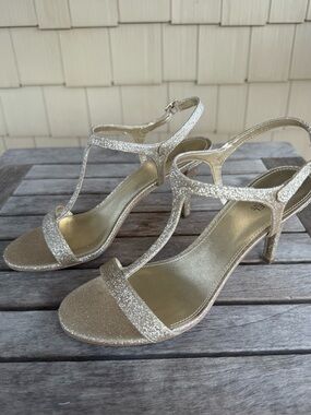 Michael Kors Gold Glitter T-Strap Heels Sandals Size 7.5 Wedding Evening